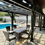 Villa Garden 2 Bedroom With Pool Near To Sunny *